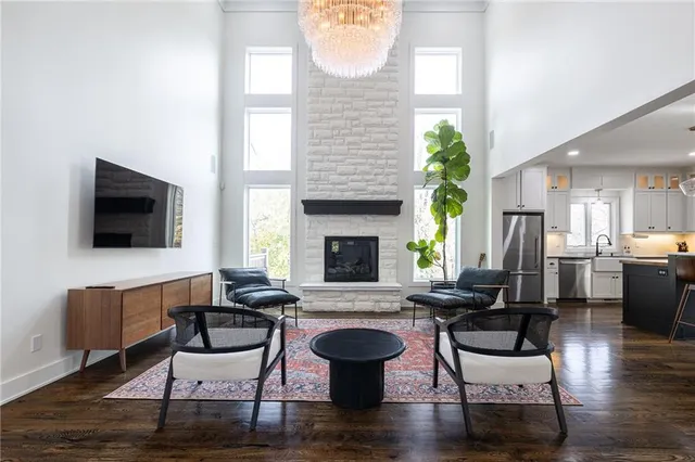 $1,375,000 | 8719 Sycamore Avenue, Kansas City, MO 64157