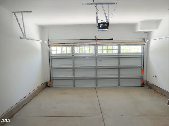 a view of a garage