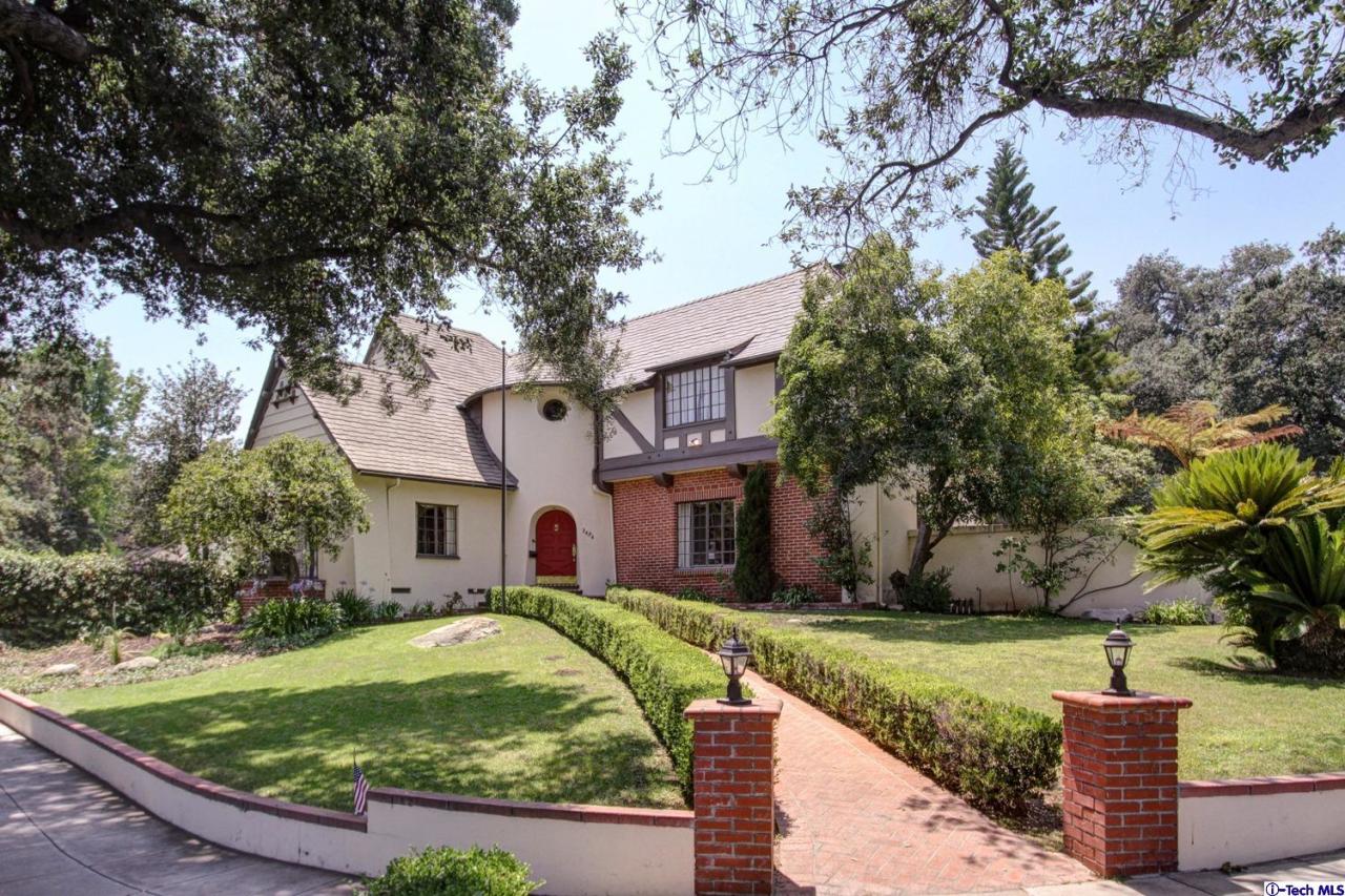 2494 Glen Canyon Road Altadena, CA 91001 - Photo 1 of 47 Primary Photo