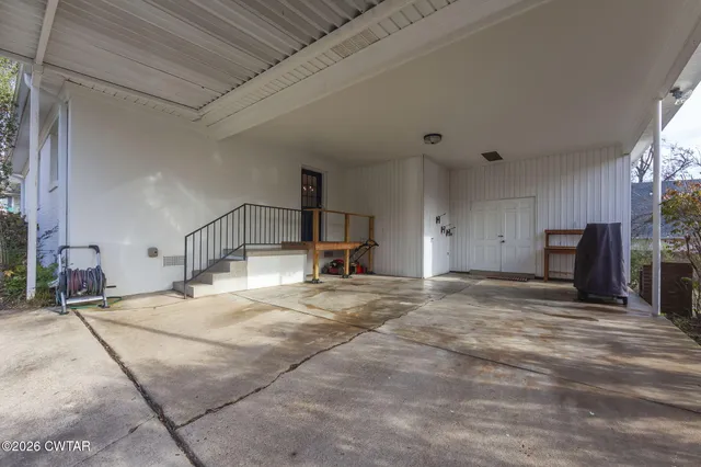 a view of a livingroom with a fireplace