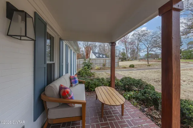a view of a outdoor seating area