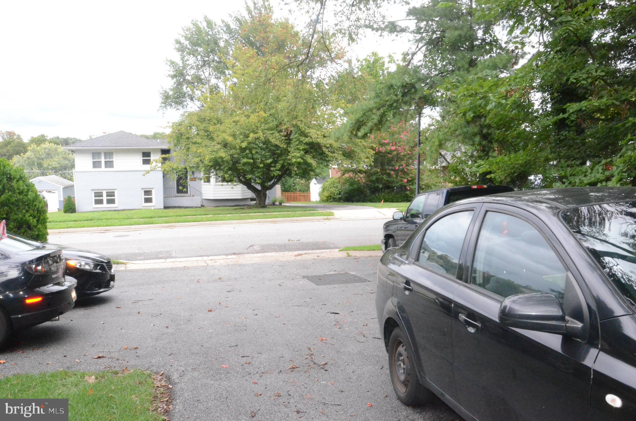 521 Epsom Road, Unit 2D Towson, MD 21286 - Photo 28 of 28 Parking lot