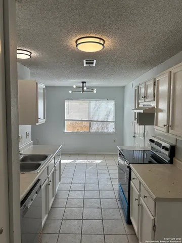 $1,575 | 4735 El Vedado Street, San Antonio, TX 78233