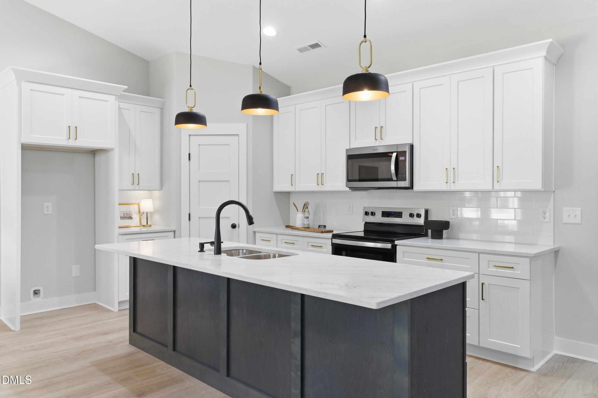 7022 Cedar Road Sanford, NC 27332 - Photo 8 of 63 dsc09669