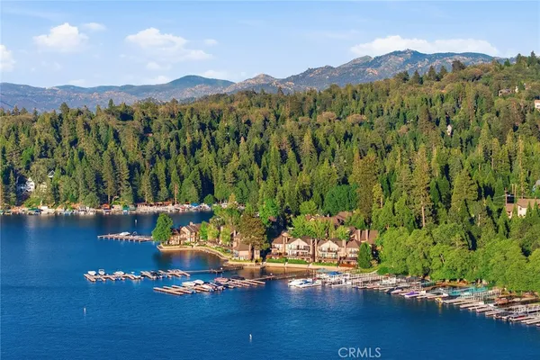 $1,299,000 | 184 Highway 173, Unit 22, Lake Arrowhead, CA 92352