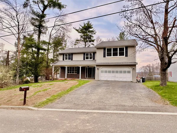 $2,750 | 2409 High Avenue, Vestal, NY 13850