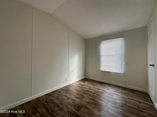 $1,150 | 1012 10th Street, Midway Park, NC 28544