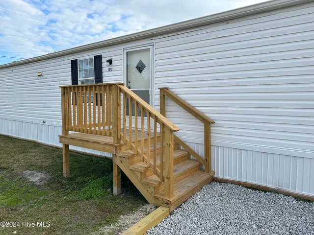 $1,150 | 1012 10th Street, Midway Park, NC 28544