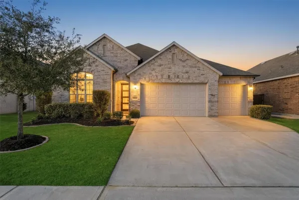 $440,000 | 7326 Evelyn Grove Drive, Spring, TX 77379