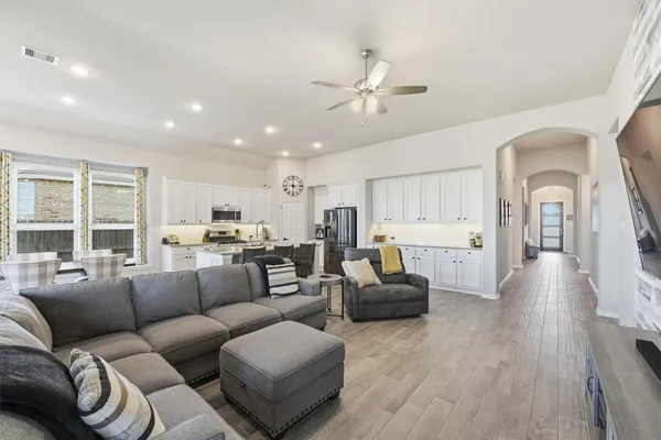 $440,000 | 7326 Evelyn Grove Drive, Spring, TX 77379
