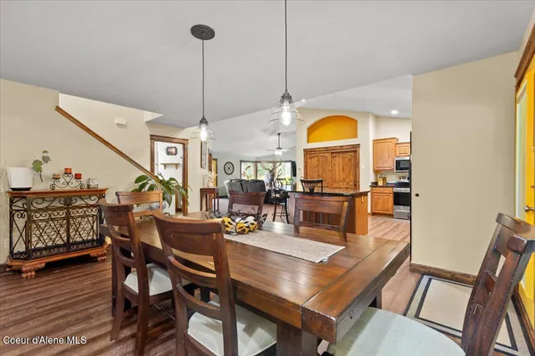 $970,000 | 438 Berry Hill, Cocolalla, ID 83813