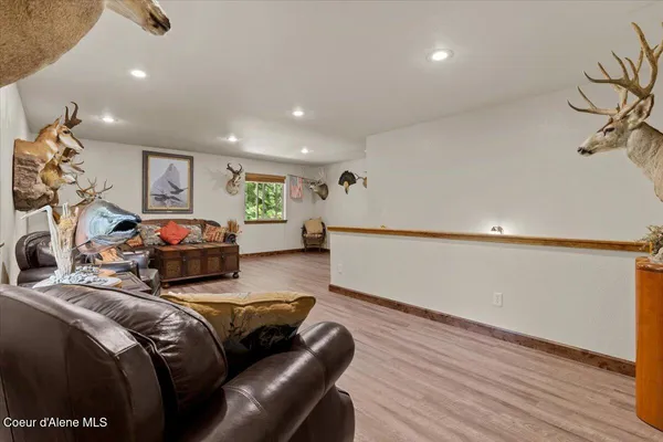 $970,000 | 438 Berry Hill, Cocolalla, ID 83813