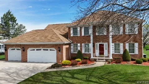 $749,900 | 6340 Cloverleaf Circle, Clarence, NY 14051