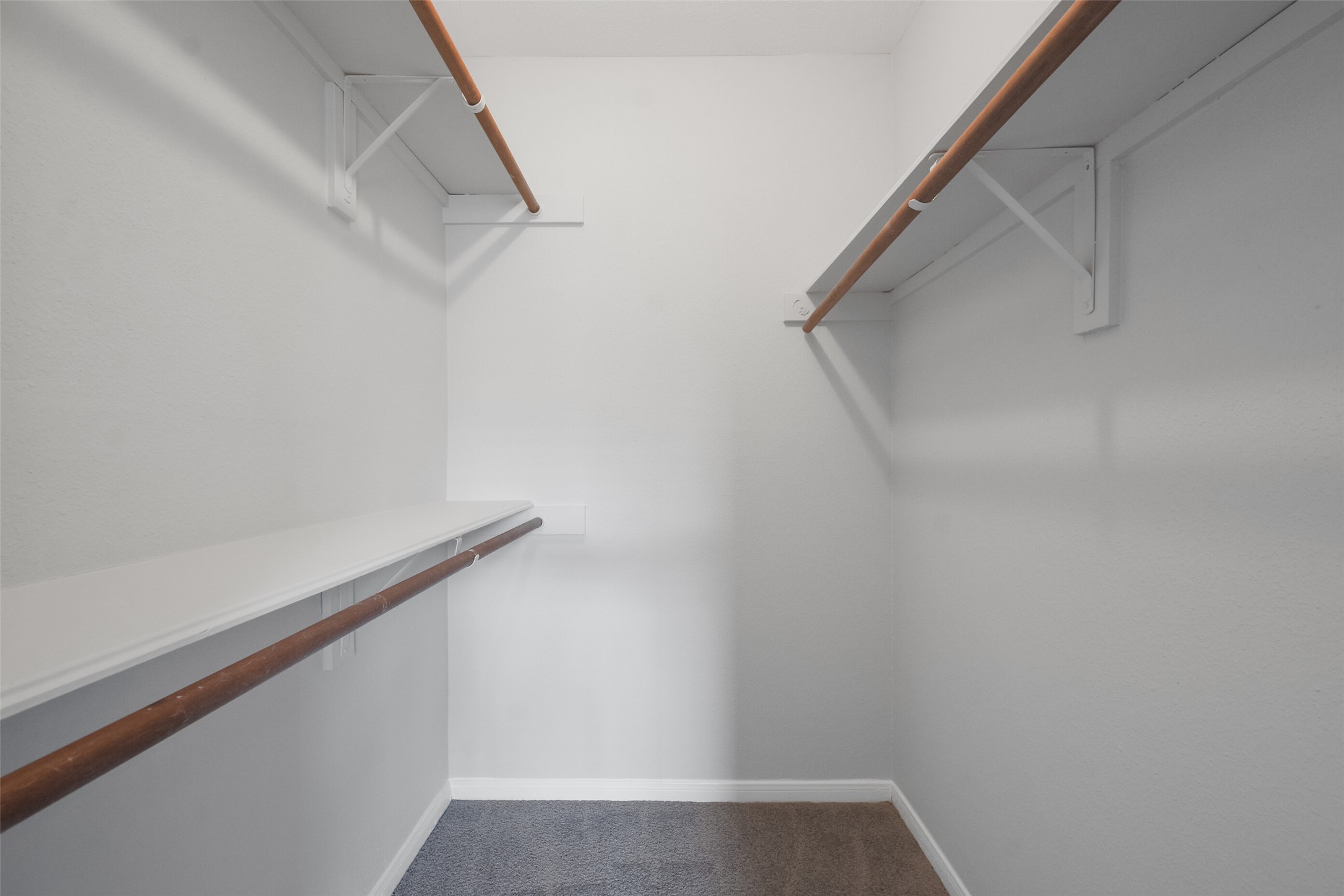 402 Tuam Street, Unit 2 Houston, TX 77006 - Photo 28 of 39 Secondary closet!