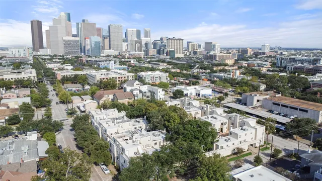 $209,900 | 402 Tuam Street, Unit 2, Houston, TX 77006