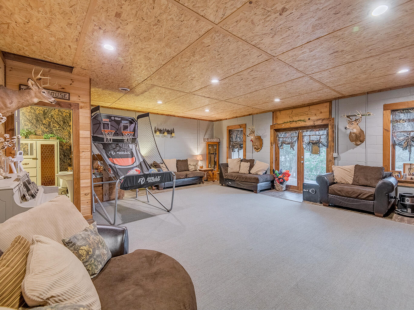 1045 Edens Road Afton, TN 37616 - Photo 30 of 44 Family Room