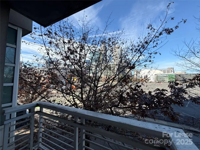 $1,550 | 505 East 6th Street, Unit 302, Charlotte, NC 28202