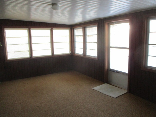 475 South Center Street Waterloo, IN 46793 - Photo 5 of 11 Gallery Image 5