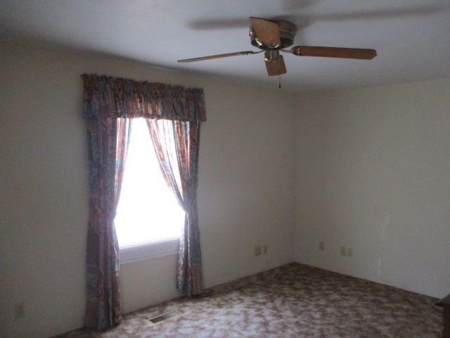 475 South Center Street Waterloo, IN 46793 - Photo 6 of 11 Gallery Image 6