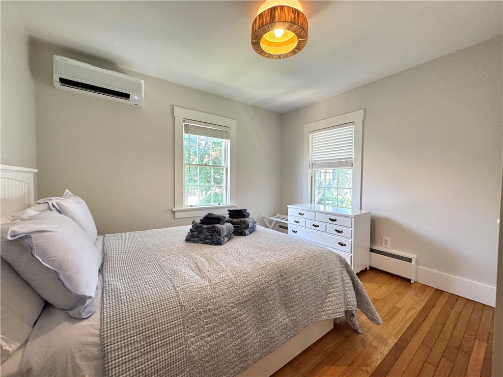 19 Walnut Street, Unit 4 Newport, RI 02840 - Photo 7 of 11
