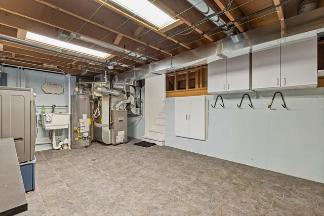 a view of a indoor garage