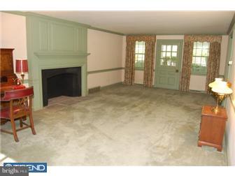 1626 Sherwood Road Rydal, PA 19046 - Photo 6 of 12 Living Room