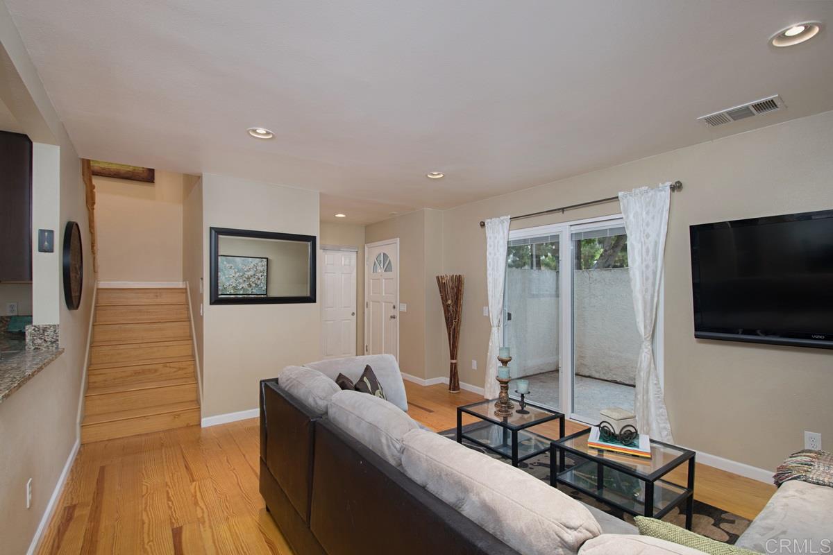 320 Grapevine Road, Unit 3 Vista, CA 92083 - Photo 3 of 18