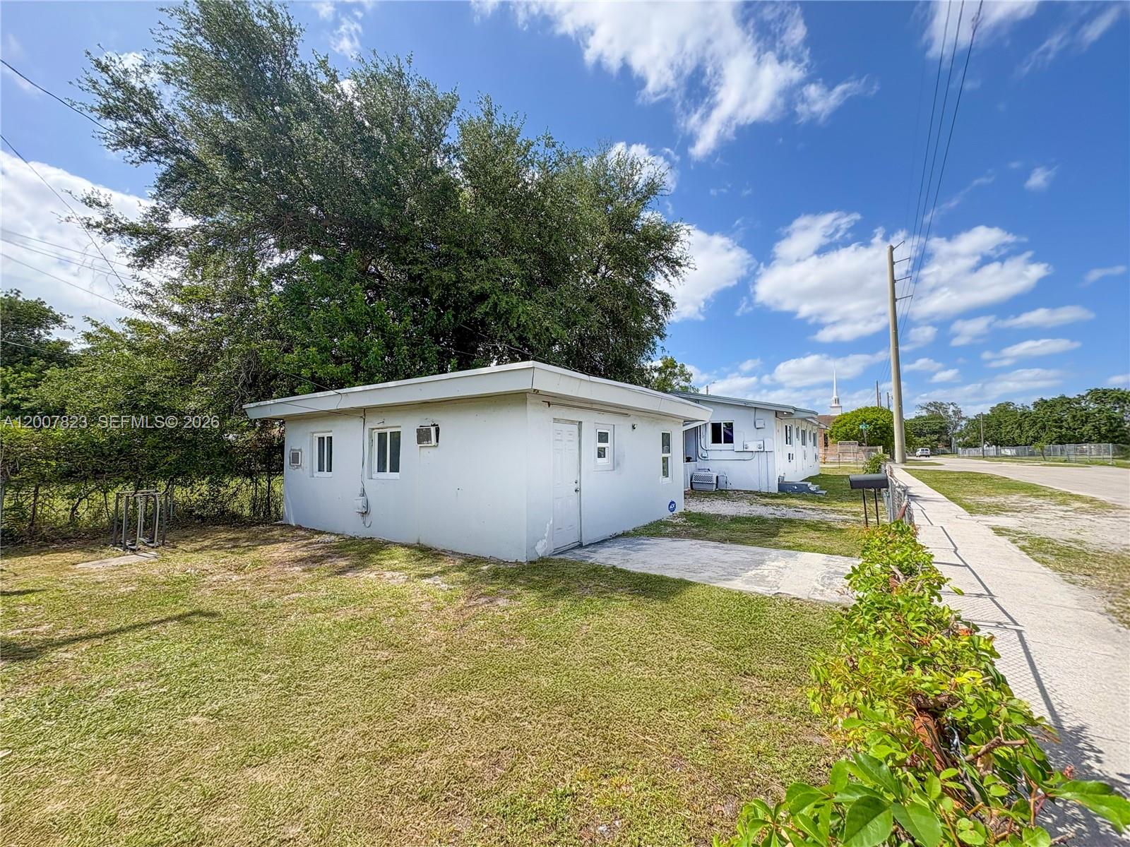 2406 Northwest 67th Street Miami, FL 33147 - Photo 27 of 36