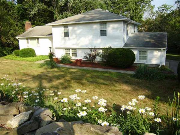 88 Dascomb Road Andover, MA 01810 - Photo 2 of 15 Gallery Image 2