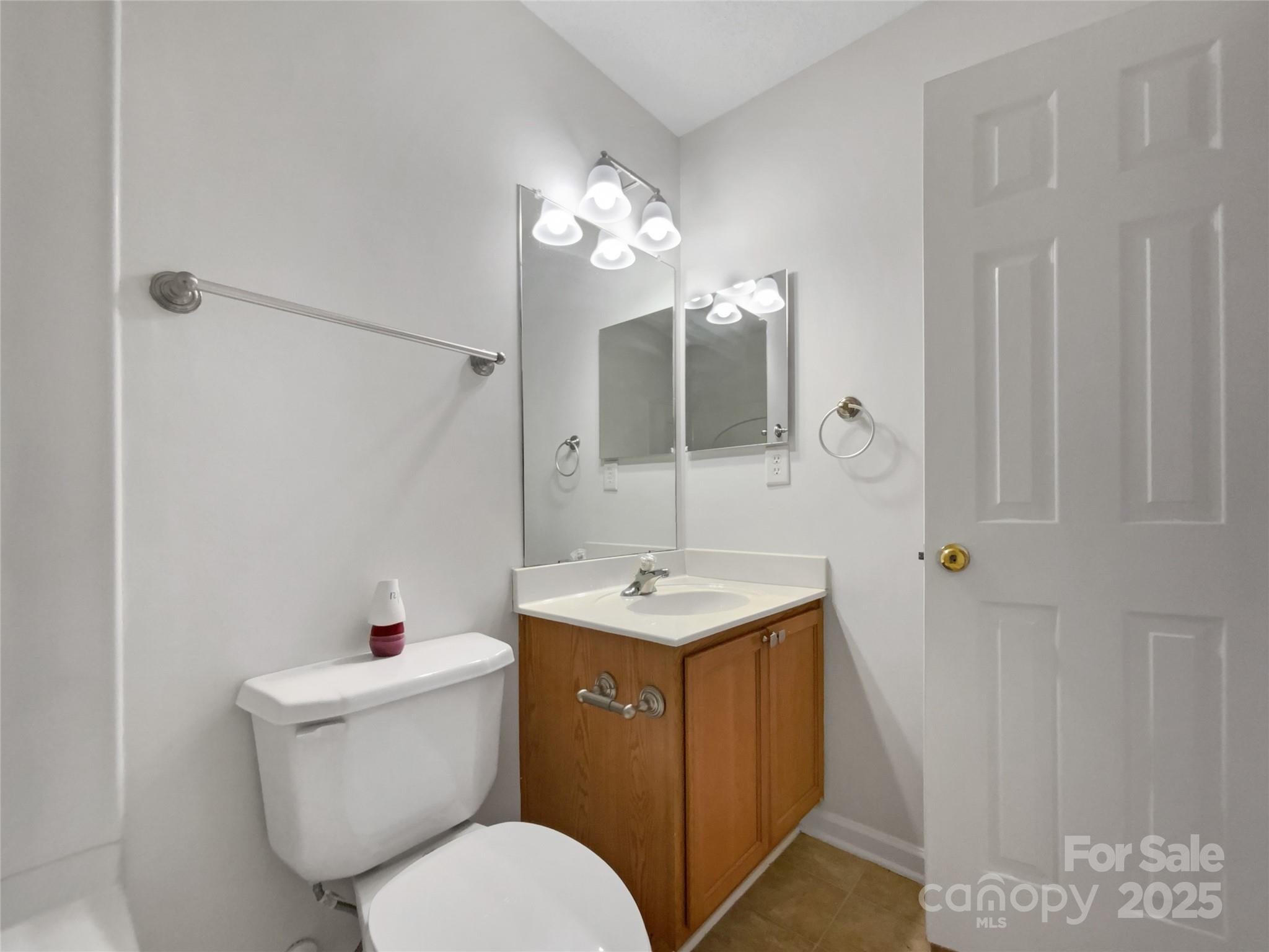 10840 Holly Ridge Boulevard Charlotte, NC 28216 - Photo 12 of 17