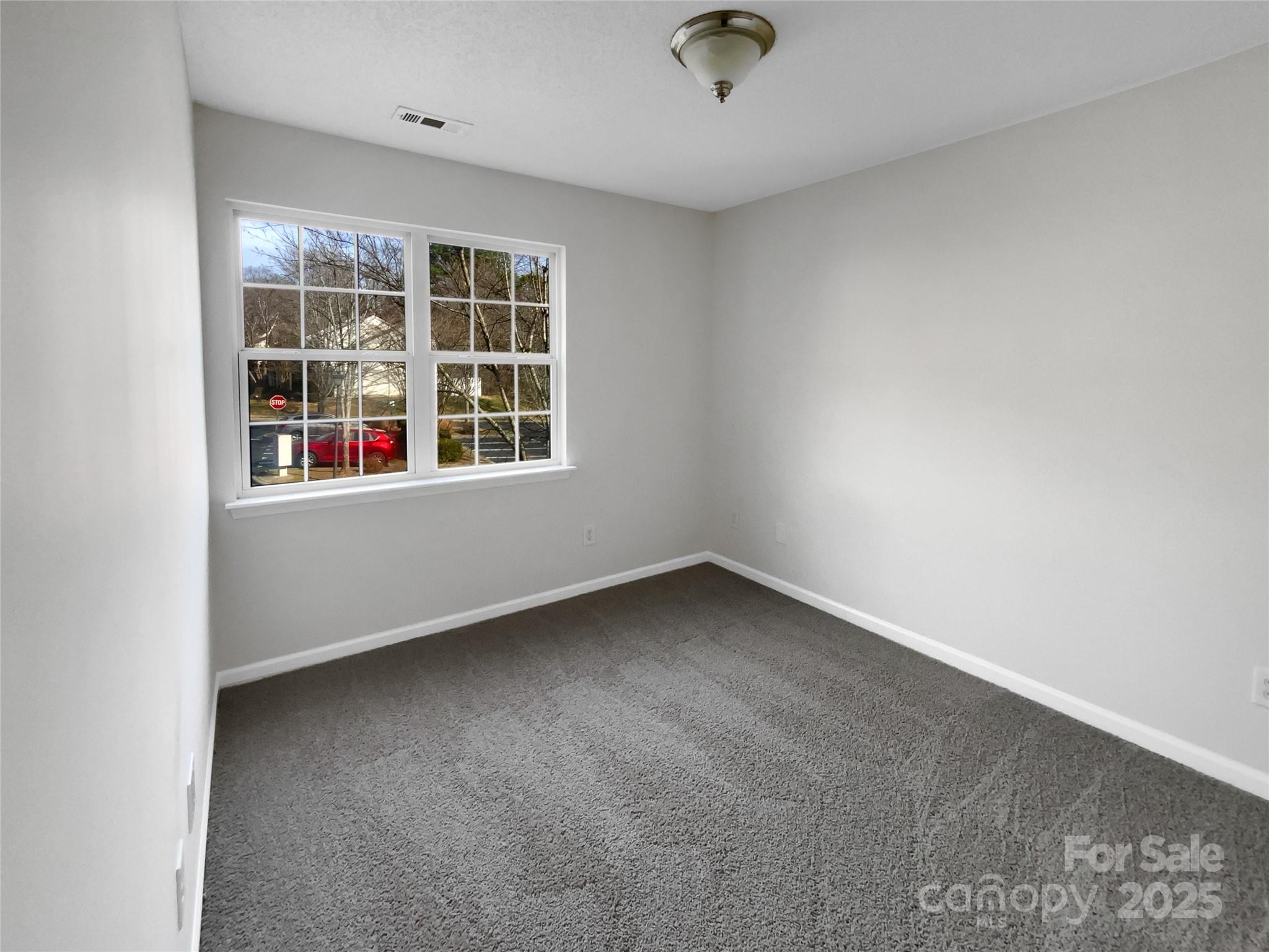 10840 Holly Ridge Boulevard Charlotte, NC 28216 - Photo 14 of 17