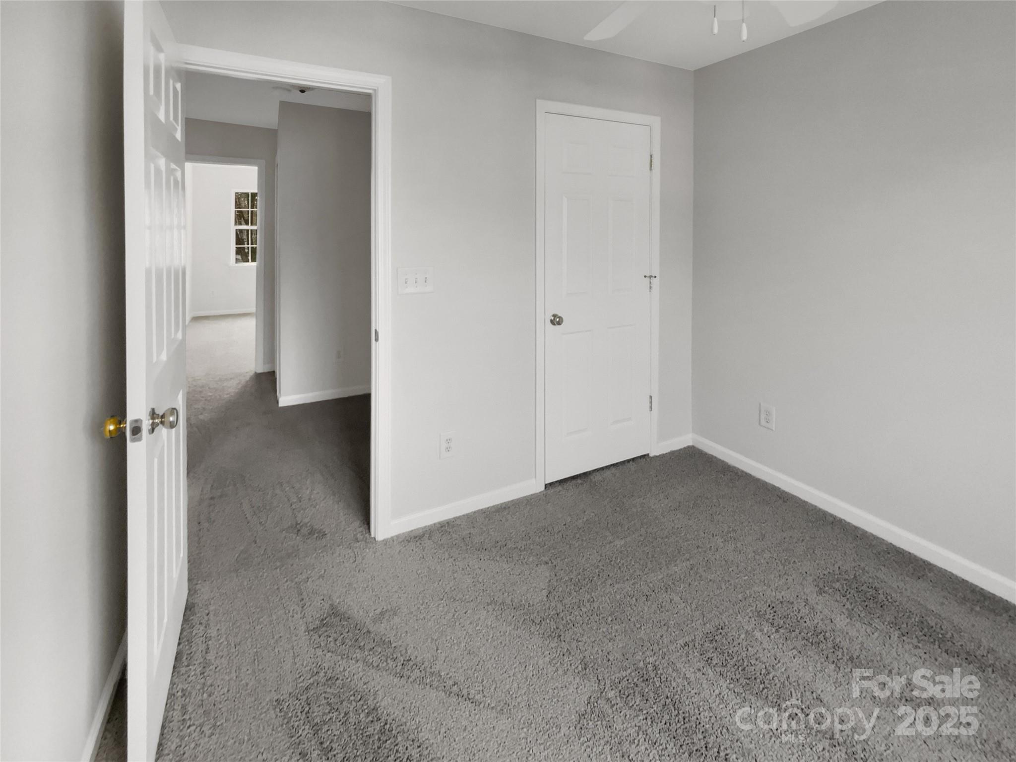 10840 Holly Ridge Boulevard Charlotte, NC 28216 - Photo 16 of 17