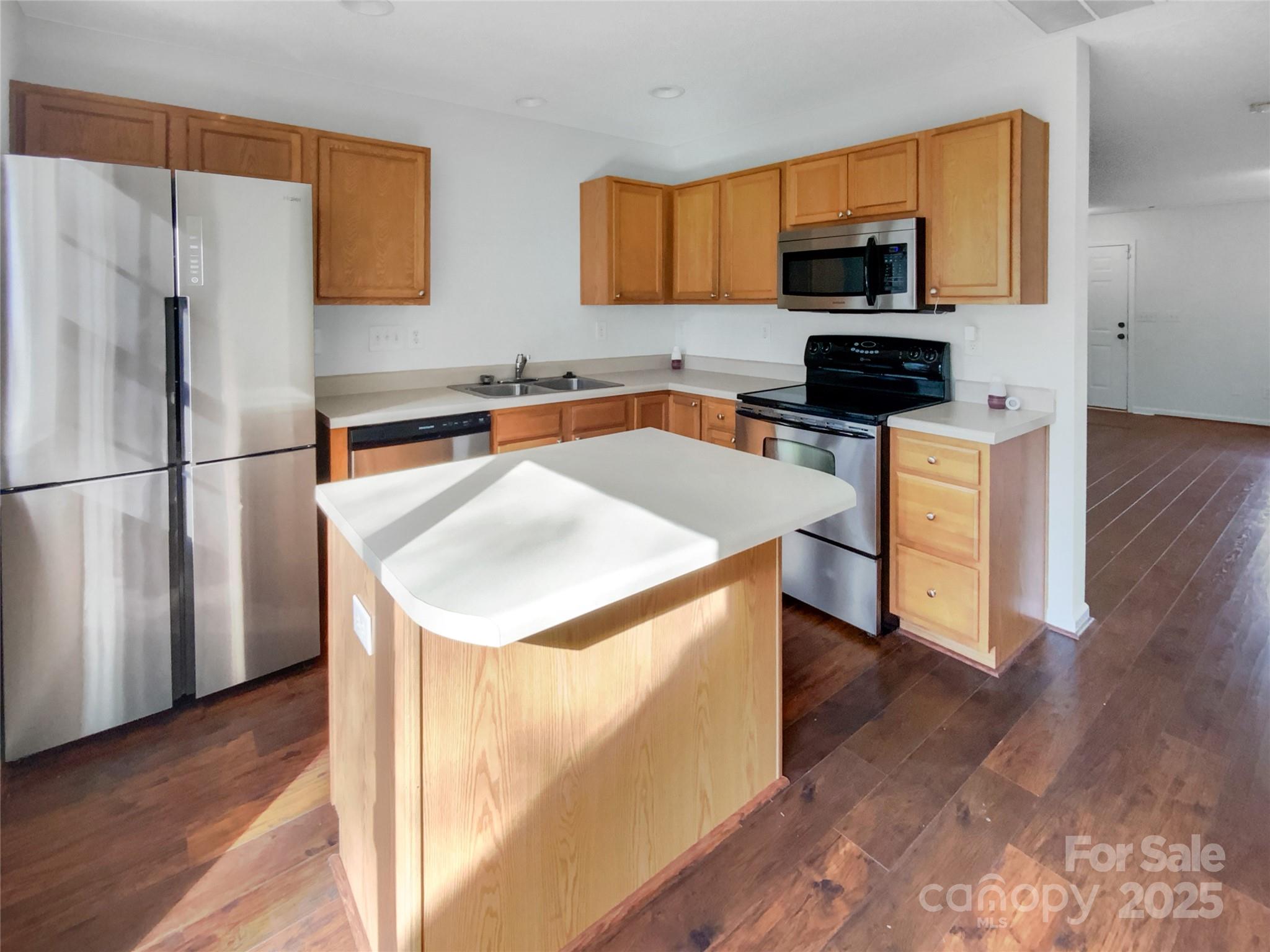 10840 Holly Ridge Boulevard Charlotte, NC 28216 - Photo 2 of 17