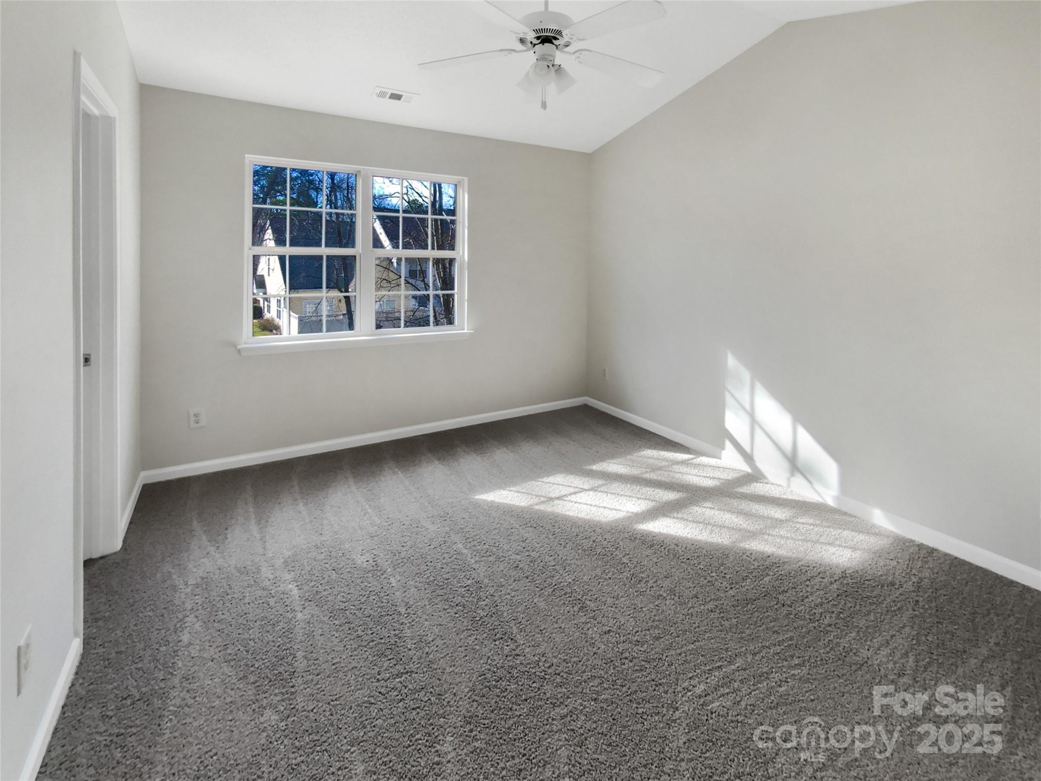 10840 Holly Ridge Boulevard Charlotte, NC 28216 - Photo 4 of 17