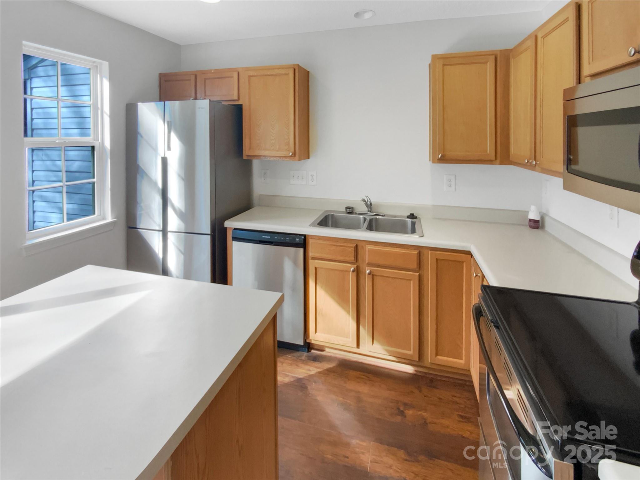 10840 Holly Ridge Boulevard Charlotte, NC 28216 - Photo 10 of 17