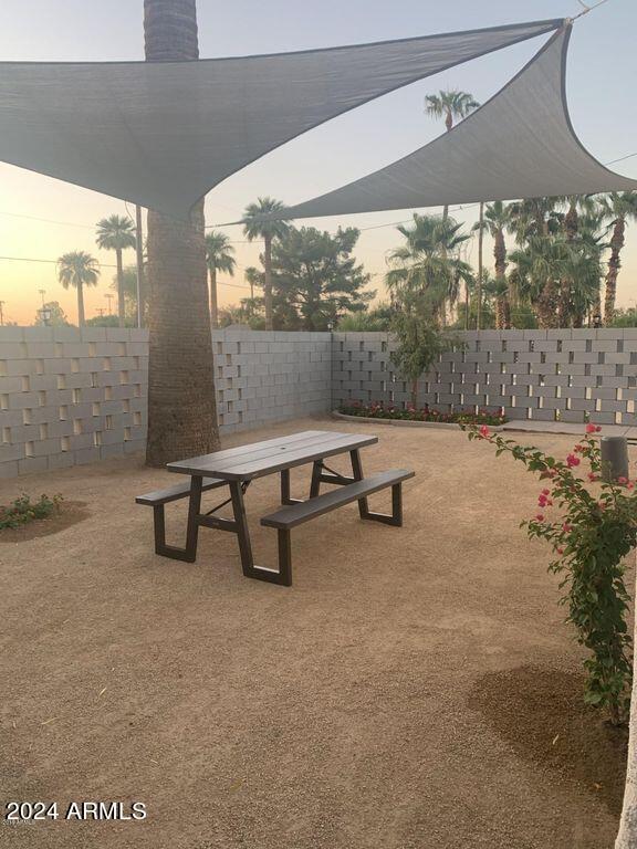 4229 North 17th Street Phoenix, AZ 85016 - Photo 18 of 20 a view of a two chairs in a patio