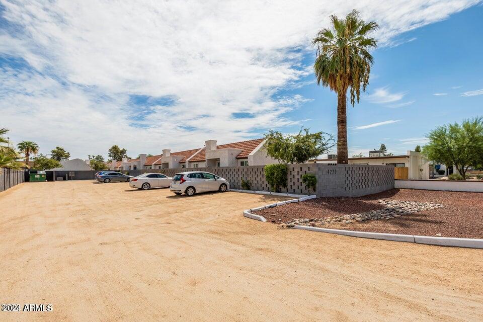 4229 North 17th Street Phoenix, AZ 85016 - Photo 6 of 20 a view of a ocean view