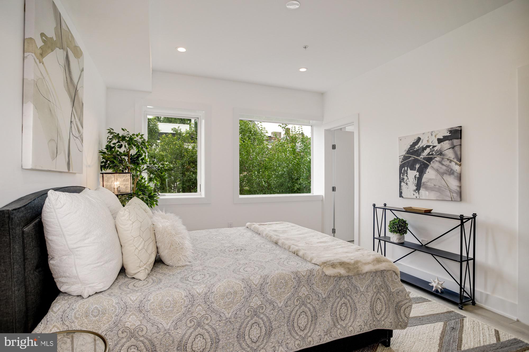2429 Ontario Road Northwest, Unit 3 Washington, DC 20009 - Photo 7 of 11 Gallery Image 7