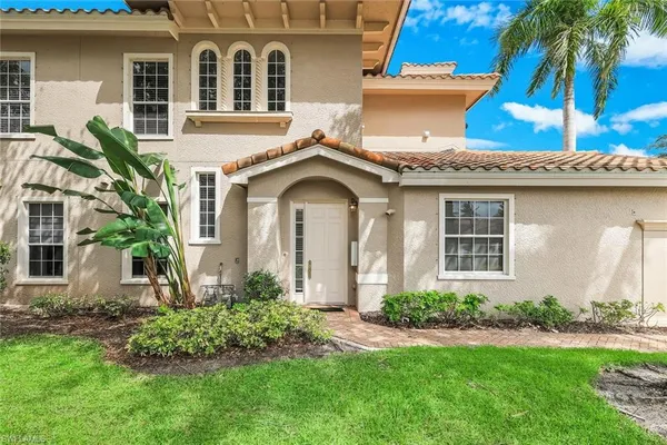 $899,000 | 9097 Cherry Oaks Trail, Unit 201, Naples, FL 34114