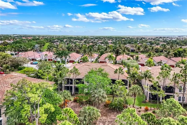 $899,000 | 9097 Cherry Oaks Trail, Unit 201, Naples, FL 34114