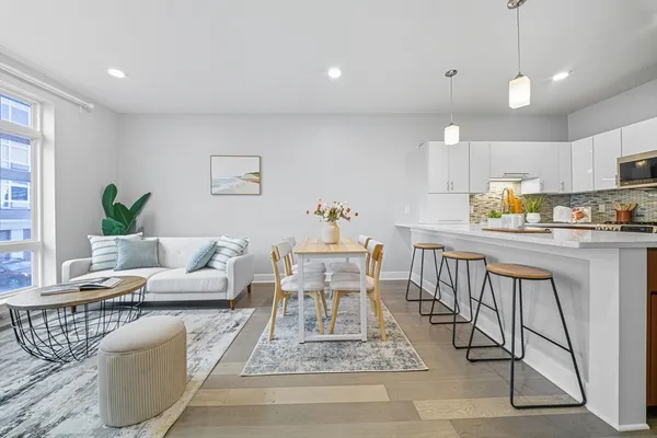 $650,000 | 18 Cliveden Street, Unit 201, Quincy, MA 02169
