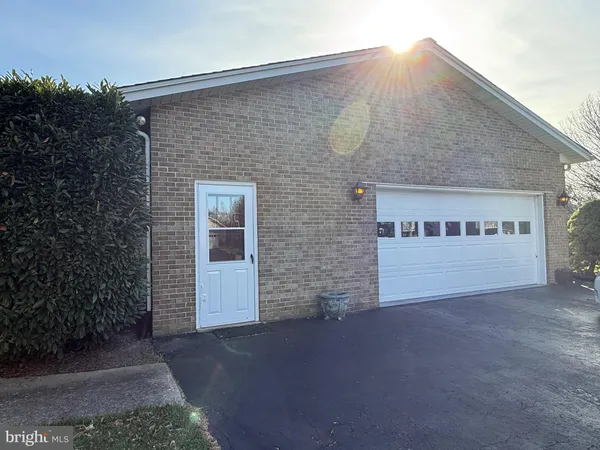 $658,000 | 8234 Glendale Drive, Frederick, MD 21702