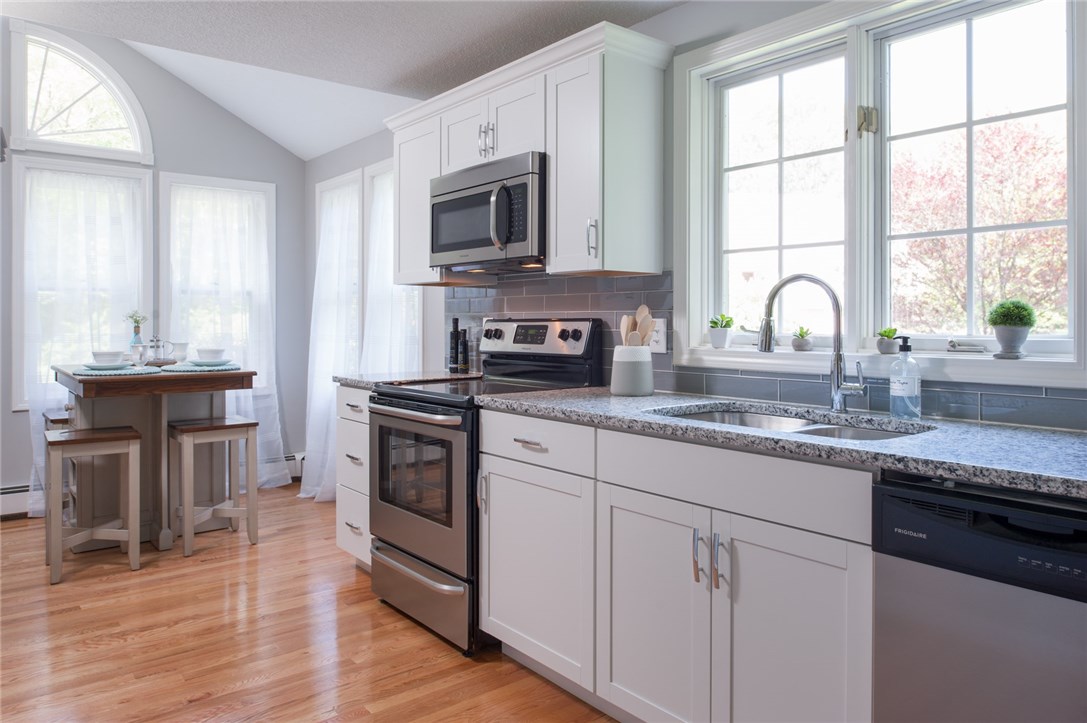 5570 Post Road, Unit 4 East Greenwich, RI 02818 - Photo 6 of 32 Gallery Image 6