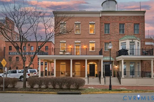 $769,900 | 203 Rocketts Way, Richmond, VA 23231