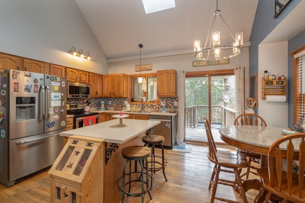 168 Wales Road Monson, MA 01057 - Photo 4 of 32