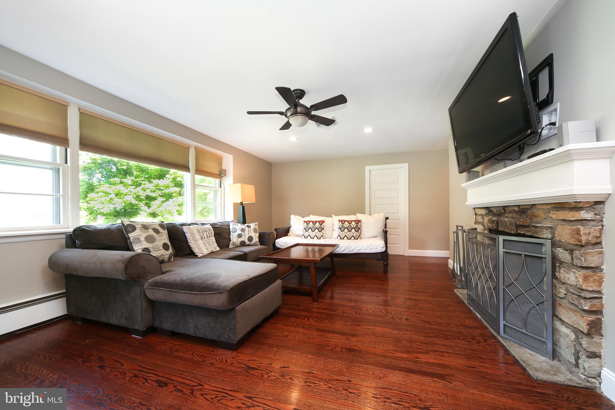 51 Mallard Road Holland, PA 18966 - Photo 2 of 20 Family Room with Fireplace