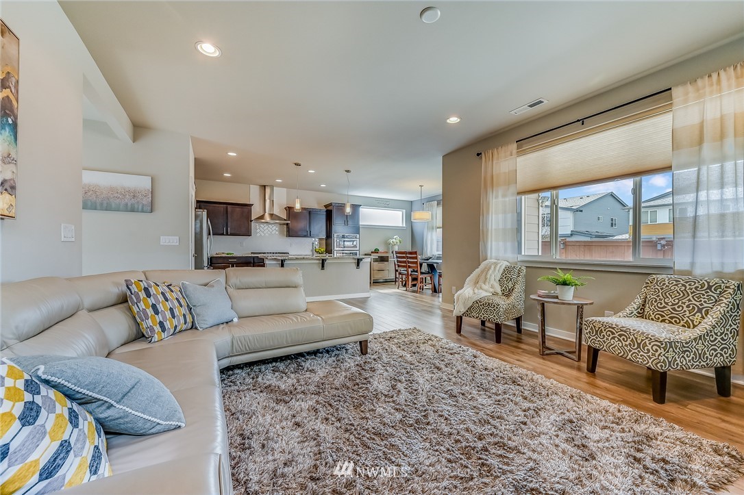 3702 193rd Place Southeast Bothell, WA 98012 - Photo 6 of 30