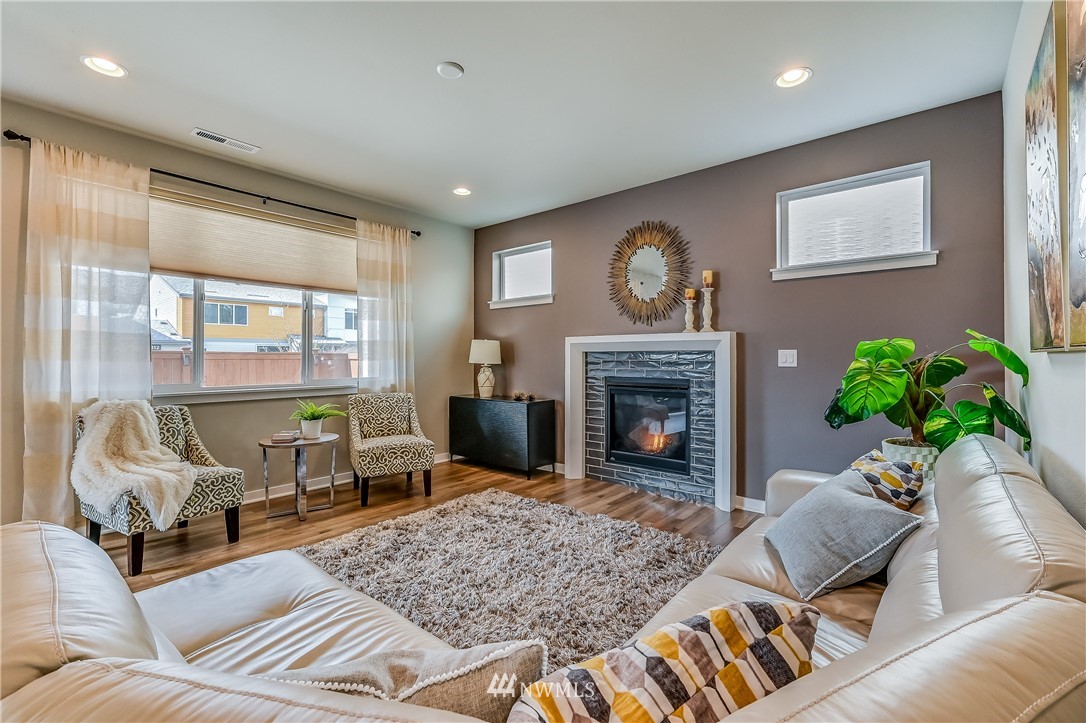 3702 193rd Place Southeast Bothell, WA 98012 - Photo 7 of 30