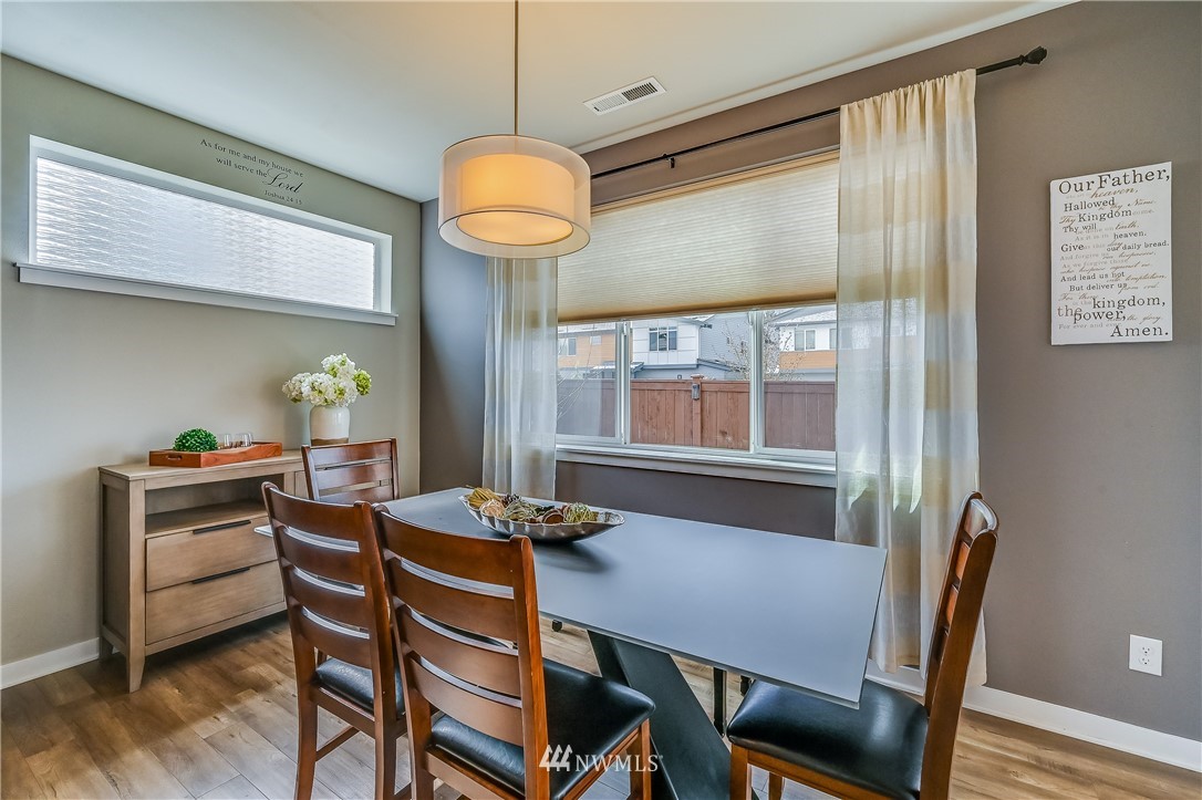 3702 193rd Place Southeast Bothell, WA 98012 - Photo 8 of 30