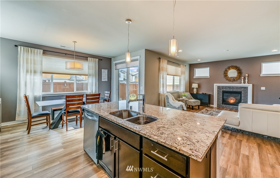 3702 193rd Place Southeast Bothell, WA 98012 - Photo 10 of 30